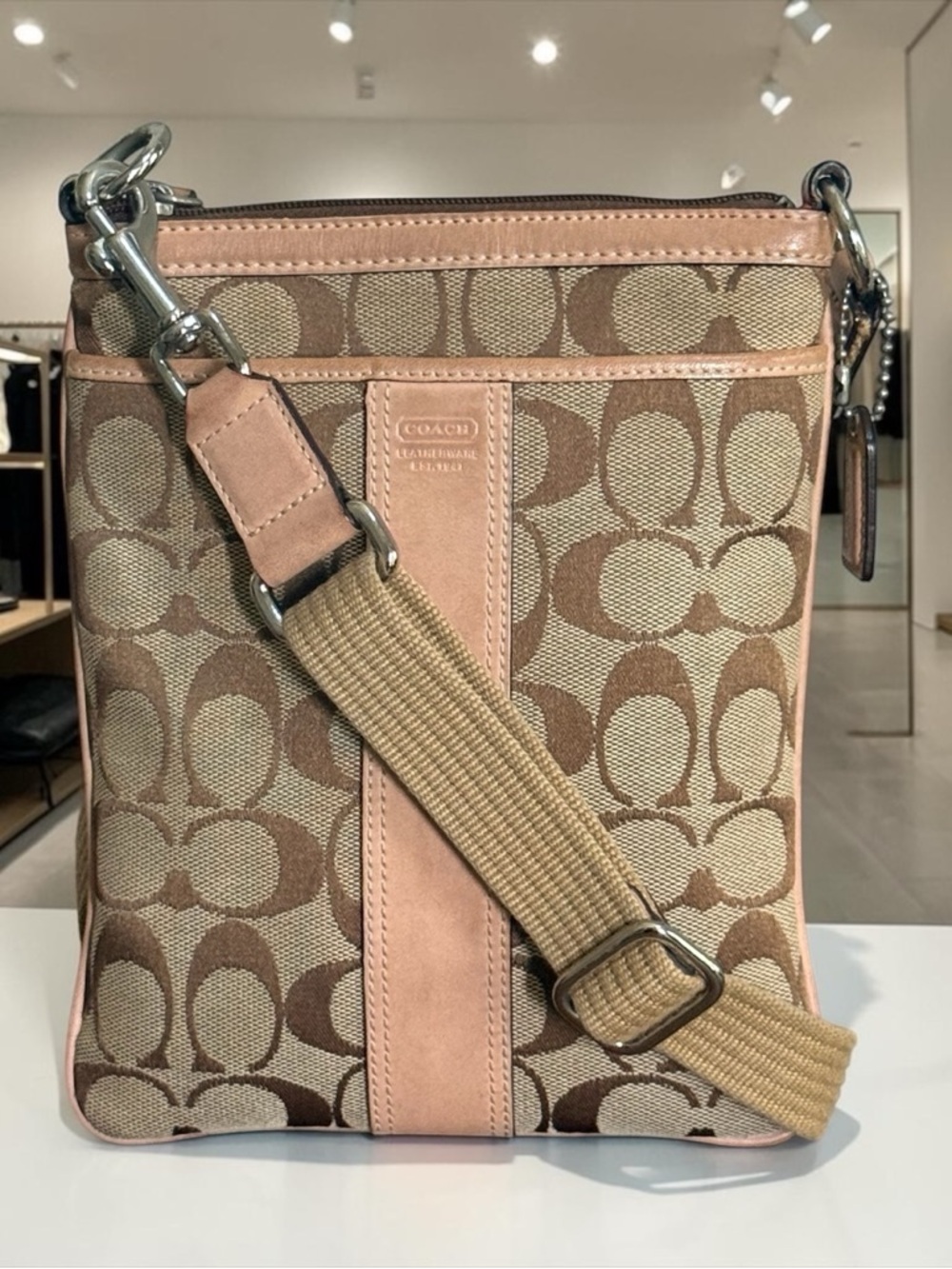 Authentic Coach Signature Canvas Crossbody Bag in Khaki/Tan - Picture 9 of 12